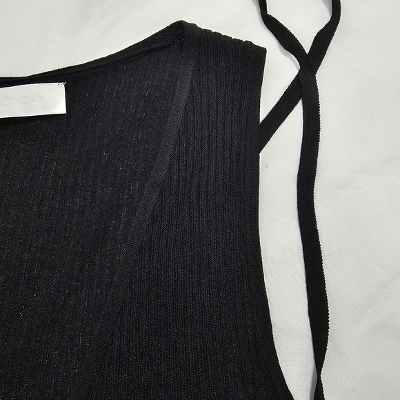 NWT Monday Swimwear Florence Top in Black - Size M - Picture 5 of 10